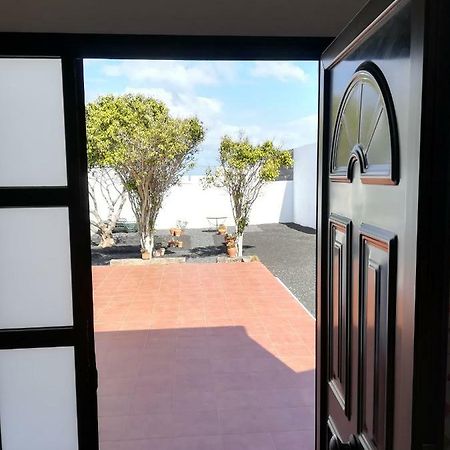 Vivienda Vacacional La Canada Tinajo Exterior foto