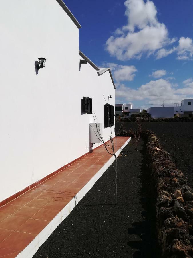 Vivienda Vacacional La Canada Tinajo Exterior foto