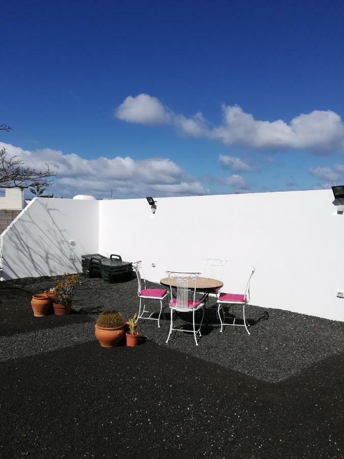 Vivienda Vacacional La Canada Tinajo Exterior foto